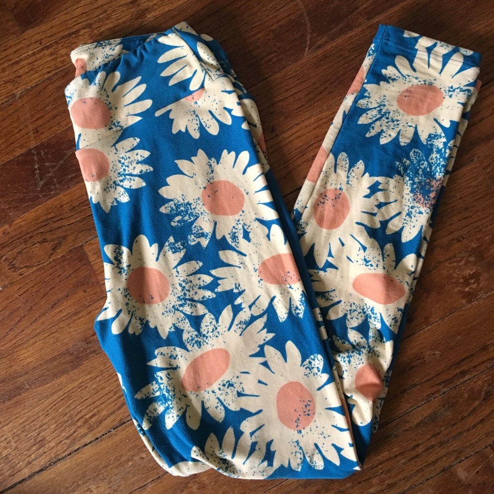 LulaRoe sunflower leggings!!  So soft!!!